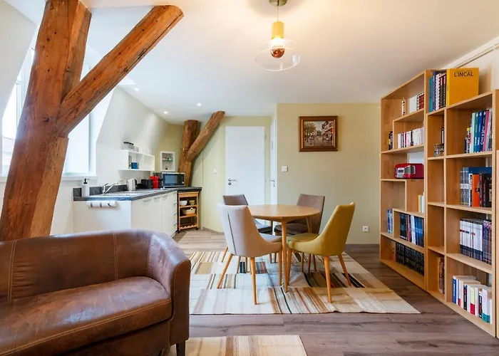 Le Clocher De Saint-epvre